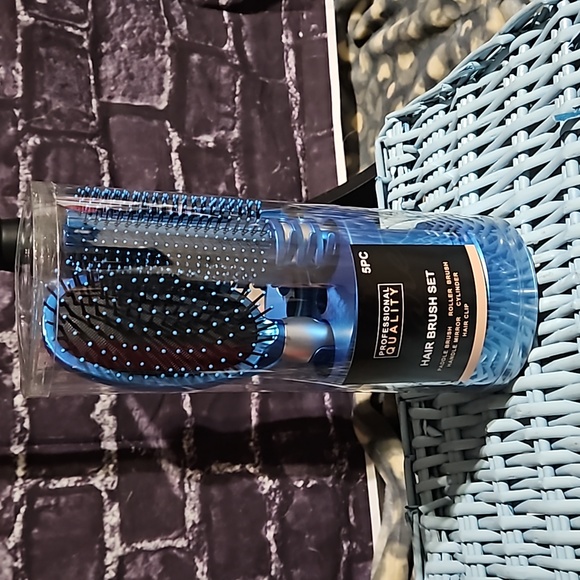 Professional 🎁 Quality 5 pc Hair Brush Set in Royal Blue includes stand - Picture 1 of 5